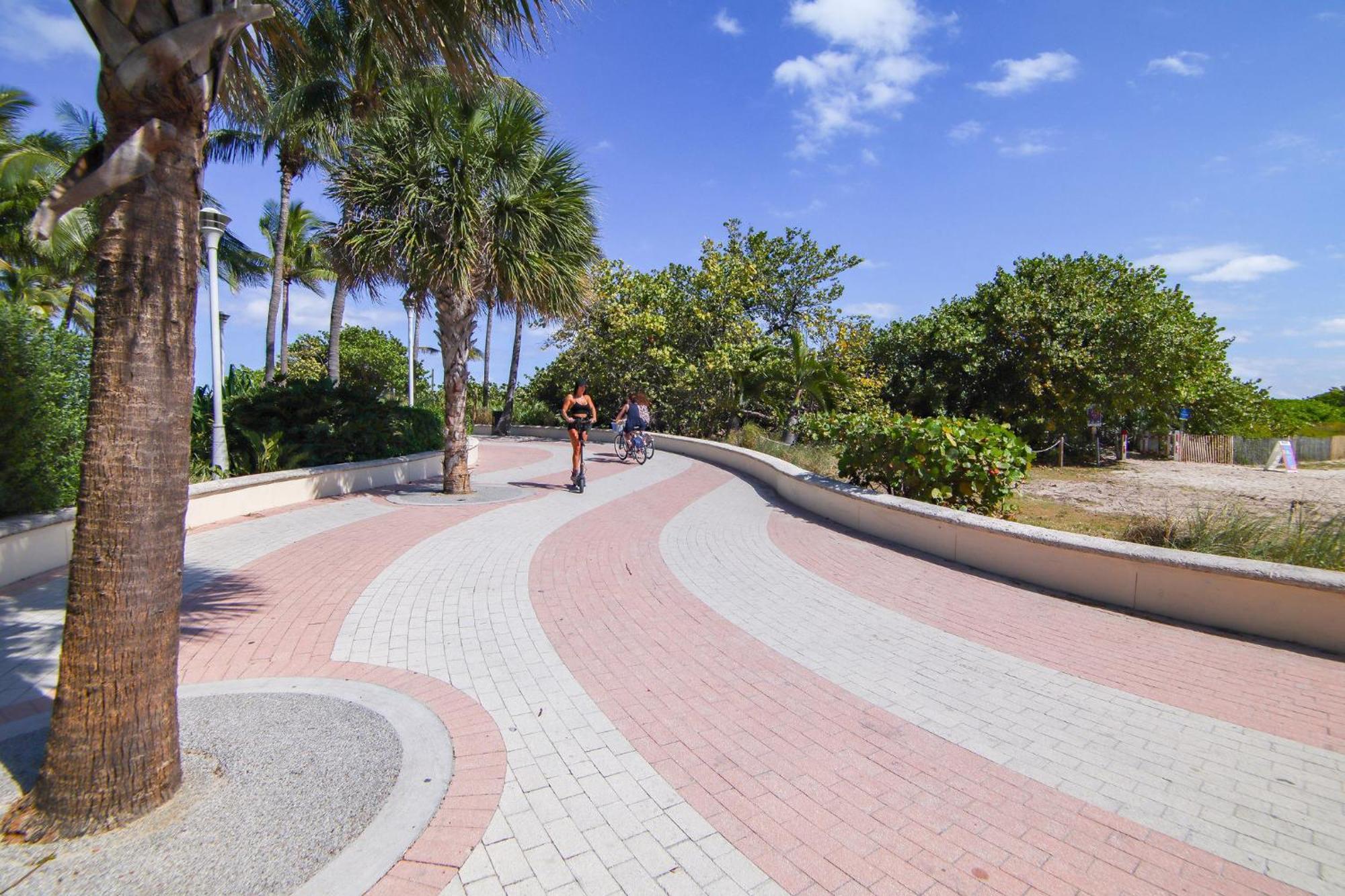 Deco Beachside Apt, W/2 Queen Beds, Washer/Dryer Miami Beach Extérieur photo